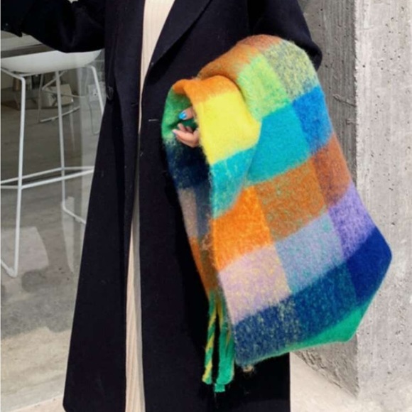 Colourful Scarf - Picture 2 of 4